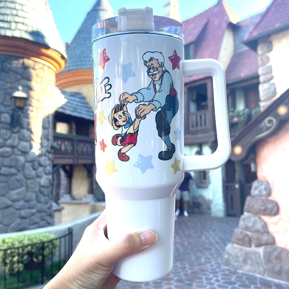 Disney Pinocchio 40 oz Tumbler/Water bottle/Mug with hand carry handle. FEATURE - Picture 2 of 7